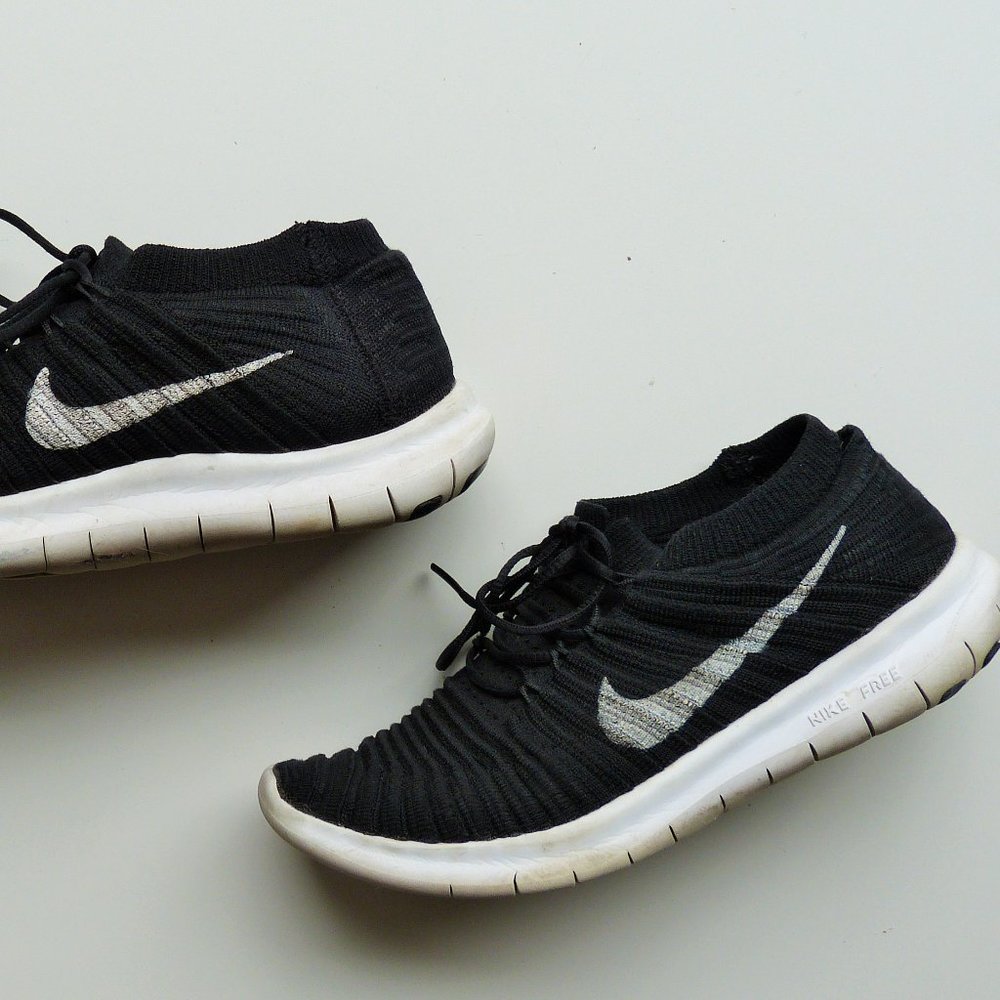 WOMENS NIKE FREE RUN SHOES